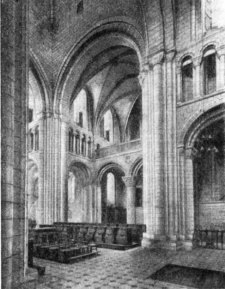 Бошервилль (Нормандия). Монастырская церковь Сен Жорж, 1117—1125 гг. Башня — XIII в.