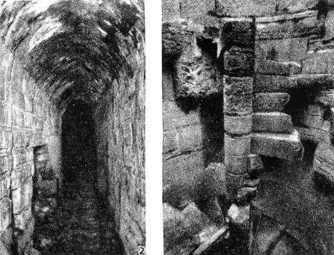 Крак-де-Шевалье. коридор ("кулуар") в толще стены; деталь винтовой лестницы
