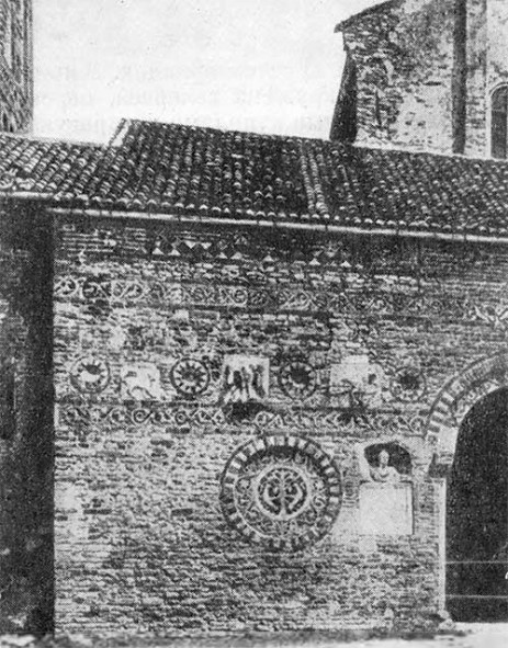 Помпоза. Церковь Санта Мариа в бенедиктинском аббатстве, VIII—XI вв.