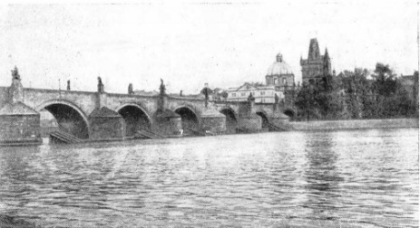 Прага. Карлов мост, 1357—1378 гг., арх. П. Парлерж. Общий вид